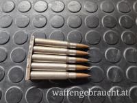 30-06 alte Exerzierpatronen auf Streifen