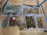 Geschosse und Hülsen