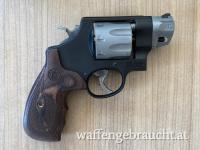 Smith & Wesson 327 PC Ultralight 8-Shooter, .357 Magnum NEU - RECHNUNG - UNGESCHOSSEN