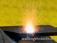Wir führen Kennzeichungen von Teilen & Schusswaffen mittels Laser durch