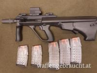 Steyr AUG A3 z QZB 9mm Pistole