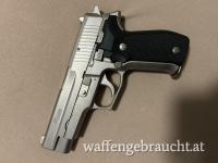 SIG Sauer P226 1986